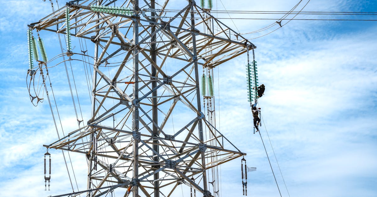 Review of Top Energy-Efficient Cooling Technologies